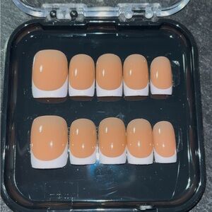 10 PC Hand Crafted French Tip Nails NWT (S,M,L)